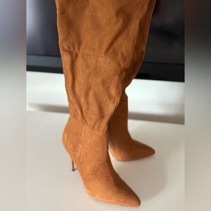 NEW w/tag EXPRESS Elegant Tan Suede Women's Knee High Boots Size 10